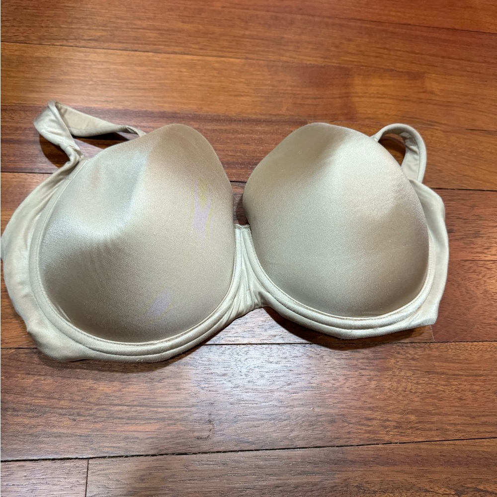 Soma 36G Stunning Support Smooth Full Coverage bra in beige